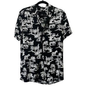 Hawaii vibes Black and White button up